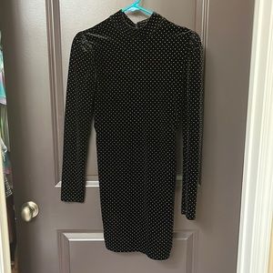 Mini black velvet backless dress